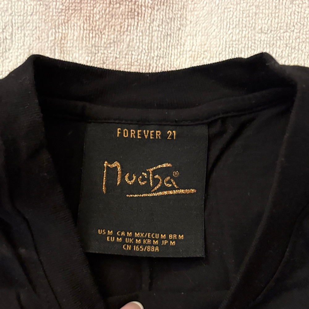 Forever 21 Black Tee with Sheer Sleeves and Art Print - Picture 5 of 6